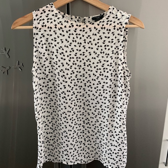 Sleeveless blouse - Picture 1 of 3